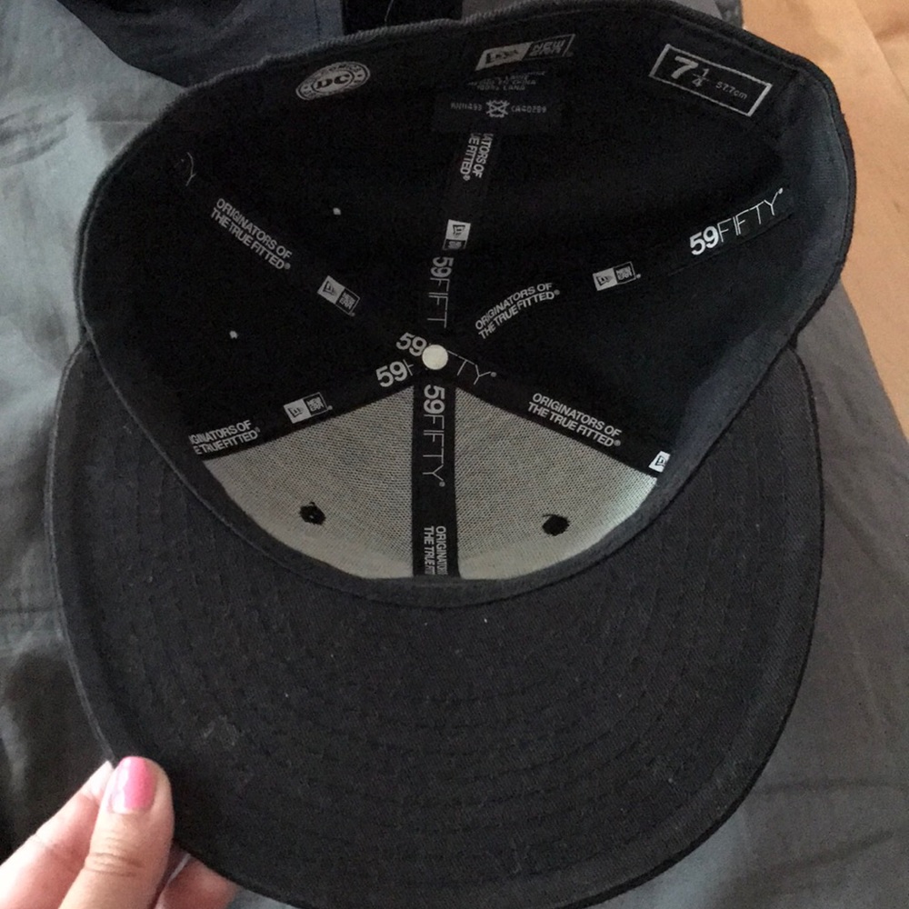 Superman hat - Picture 2 of 2